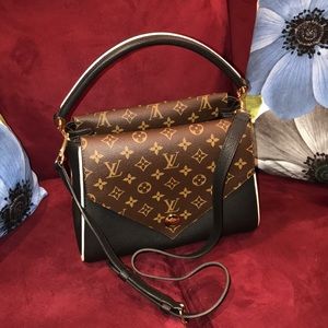 LOUIS VUITTON CROSSBODY BAG